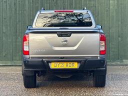 Nissan Navara 2.3 dCi N-Guard Auto 4WD Euro 6 4dr at 17th