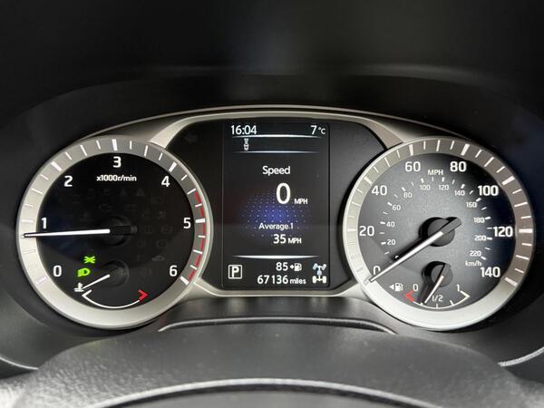 Nissan Navara 2.3 dCi Tekna Auto 4WD Euro 6 4dr