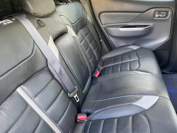 Mitsubishi L200 2.4 DI-D DC Barbarian Auto 4WD Euro 6 4dr