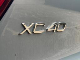 Volvo XC40 2.0 B4 MHEV R-Design Pro Auto Euro 6 (s/s) 5dr at 47th