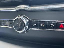 Volvo XC60 2.0 T5 R-Design Auto AWD Euro 6 (s/s) 5dr at 24th