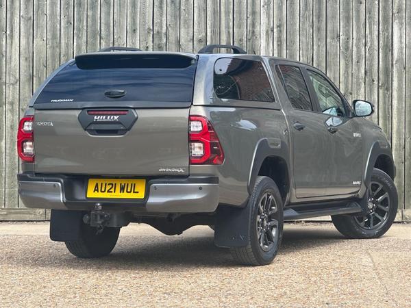 Toyota Hilux 2.8 D-4D Invincible X 4WD Euro 6 (s/s) 4dr