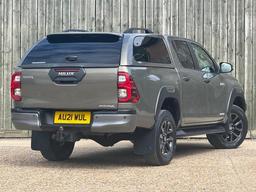 Toyota Hilux 2.8 D-4D Invincible X 4WD Euro 6 (s/s) 4dr at 3th