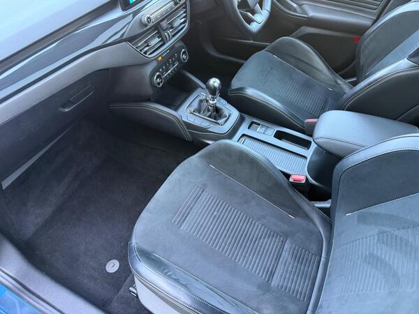 Ford Focus 2.3T EcoBoost ST Euro 6 (s/s) 5dr