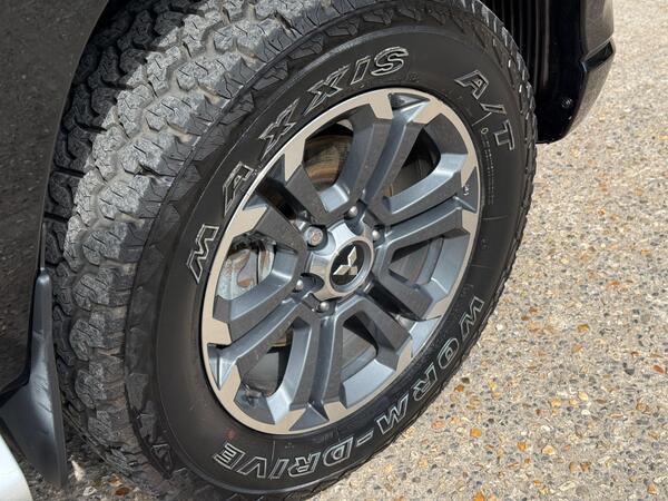 Mitsubishi L200 2.2 DI-D DC Barbarian 4WD Euro 6 (s/s) 4dr