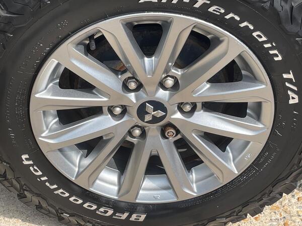 Mitsubishi L200 2.4 DI-D DC Barbarian Auto 4WD Euro 6 4dr