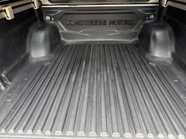 Mitsubishi L200 2.4 DI-D DC Barbarian Auto 4WD Euro 6 4dr
