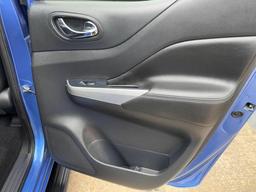 Nissan Navara 2.3 dCi N-Guard Auto 4WD Euro 6 4dr at 35th