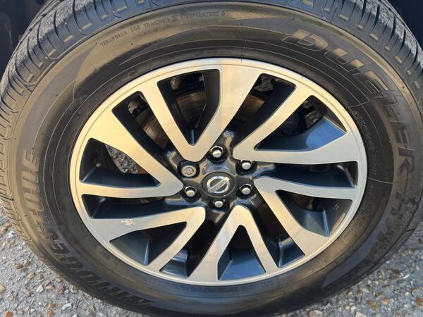 Nissan Navara 2.3 dCi Tekna 4WD Euro 6 (s/s) 4dr