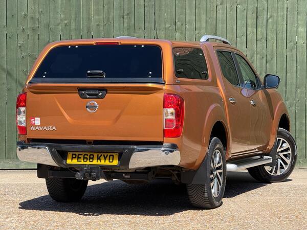 Nissan Navara 2.3 dCi Tekna Auto 4WD Euro 6 4dr