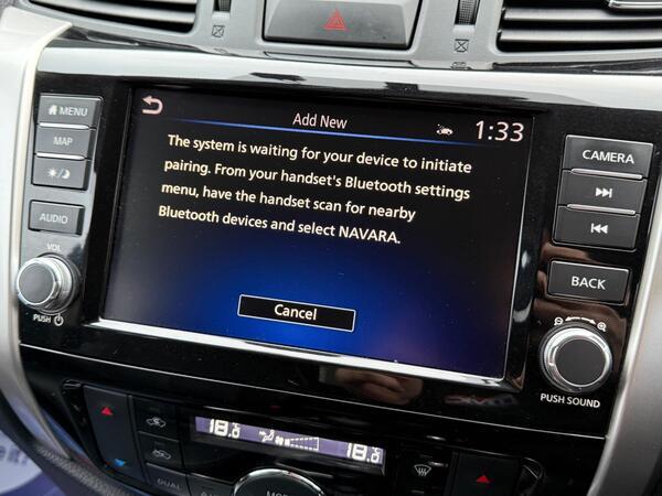 Nissan Navara 2.3 dCi Tekna 4WD Euro 6 (s/s) 4dr