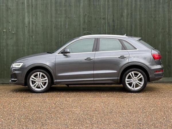 Audi Q3 1.4 TFSI CoD S line Edition S Tronic Euro 6 (s/s) 5dr