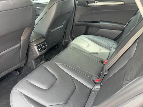 Ford Mondeo 2.0 TDCi Titanium Edition Euro 6 (s/s) 5dr