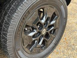 Nissan Navara 2.3 dCi N-Guard Auto 4WD Euro 6 4dr at 34th