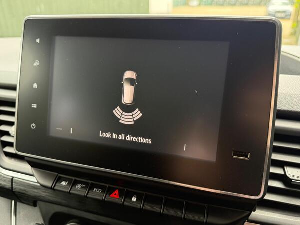 Renault Trafic 2.0 dCi Blue LL30 Sport Crew Van L2 H1 Euro 6 (s/s) 6dr