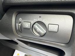 Volvo V40 2.0 D3 R-Design Edition Auto Euro 6 (s/s) 5dr at 40th