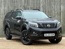 Nissan Navara 2.3 dCi N-Guard Auto 4WD Euro 6 4dr at 0th