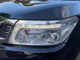 Nissan Navara 2.3 dCi Tekna Auto 4WD Euro 6 4dr at 40th