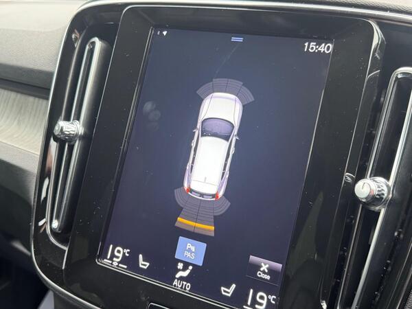 Volvo XC40 2.0 T4 Inscription Pro Auto Euro 6 (s/s) 5dr