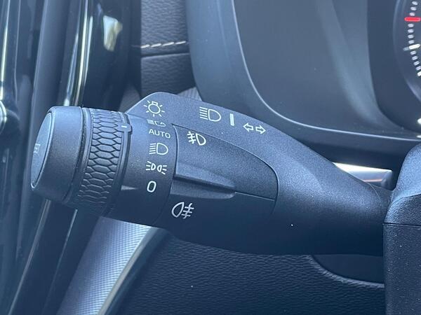 Volvo XC60 2.0 B5 MHEV R-Design Pro Auto Euro 6 (s/s) 5dr
