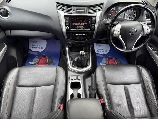 Nissan Navara 2.3 dCi Tekna 4WD Euro 6 (s/s) 4dr