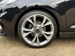Ford Fiesta 1.0T EcoBoost ST-Line Euro 6 (s/s) 5dr at 40th