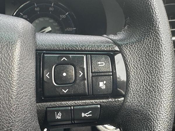 Toyota Hilux 2.8 D-4D Invincible X 4WD Euro 6 (s/s) 4dr