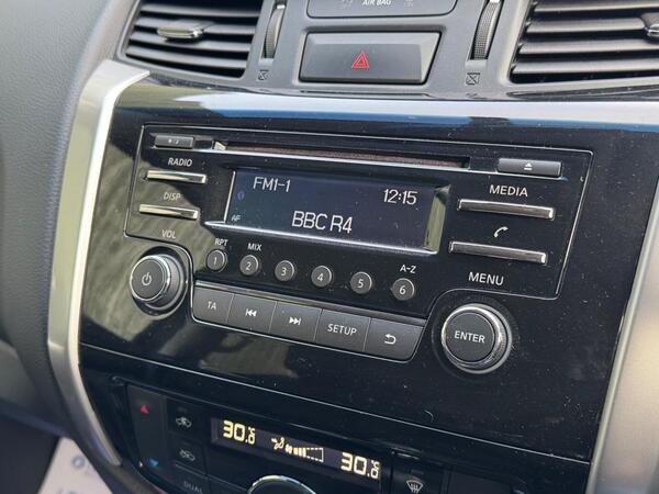 Nissan Navara 2.3 dCi Acenta+ 4WD Euro 6 (s/s) 4dr