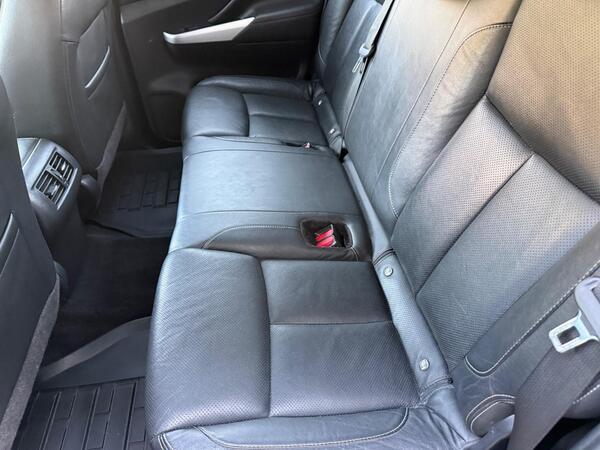 Nissan Navara 2.3 dCi Tekna Auto 4WD Euro 6 4dr