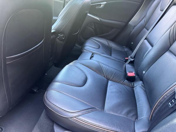 Volvo V40 Cross Country 1.5 T3 Pro Auto Euro 6 (s/s) 5dr