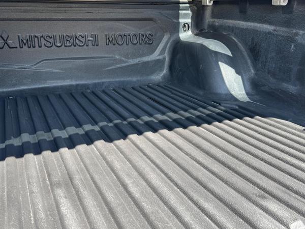 Mitsubishi L200 2.4 DI-D DC Warrior 4WD Euro 6 4dr