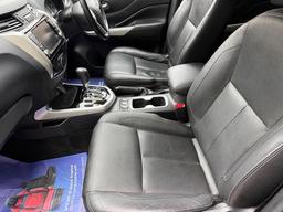 Nissan Navara 2.3 dCi Tekna Auto 4WD Euro 6 4dr at 28th