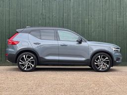 Volvo XC40 2.0 B4 MHEV R-Design Pro Auto Euro 6 (s/s) 5dr at 18th