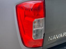Nissan Navara 2.3 dCi Tekna 4WD Euro 6 (s/s) 4dr at 36th