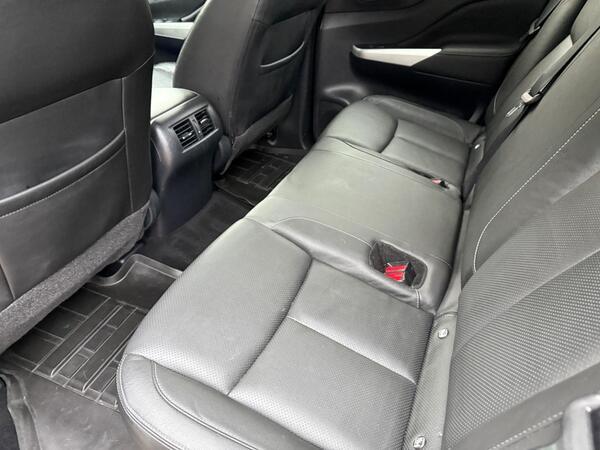 Nissan Navara 2.3 dCi Tekna 4WD Euro 6 (s/s) 4dr