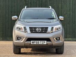 Nissan Navara 2.3 dCi Tekna Auto 4WD Euro 6 4dr at 10th