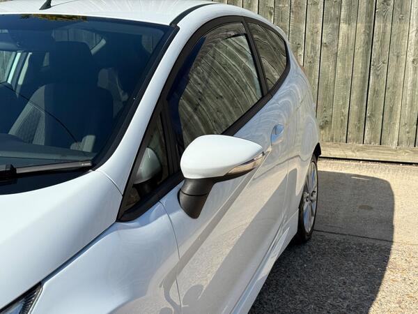 Ford Fiesta 1.0T EcoBoost Zetec S Euro 5 (s/s) 3dr