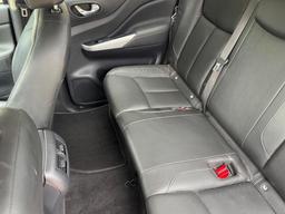 Nissan Navara 2.3 dCi Tekna Auto 4WD Euro 6 4dr at 44th