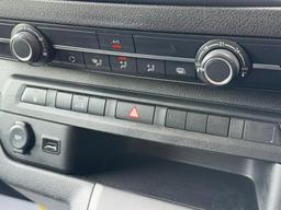 Citroen Dispatch 1.5 BlueHDi 1000 Enterprise Edition XL FWD 3 Euro 6 (s/s) 6dr at 28th