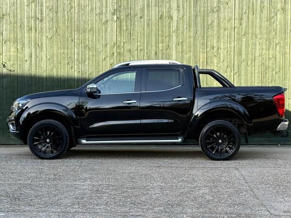 Nissan Navara 2.3 dCi Tekna Auto 4WD Euro 6 4dr
