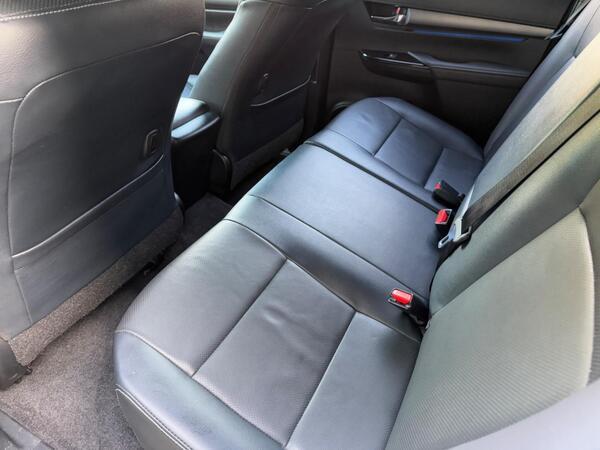 Toyota Hilux 2.8 D-4D Invincible X Auto 4WD Euro 6 (s/s) 4dr