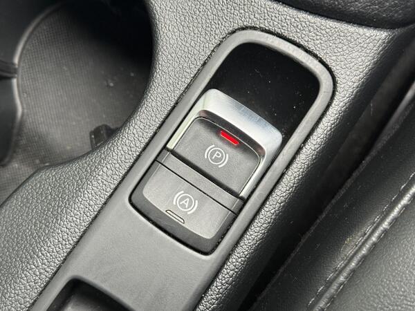 Audi Q3 1.4 TFSI CoD S line Edition S Tronic Euro 6 (s/s) 5dr