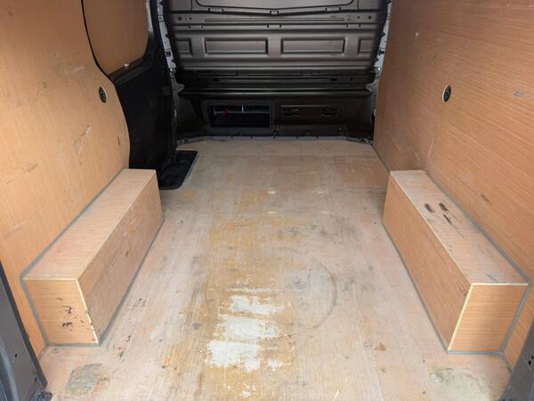 Renault Trafic 2.0 dCi ENERGY 28 Sport SWB Standard Roof Euro 6 (s/s) 5dr