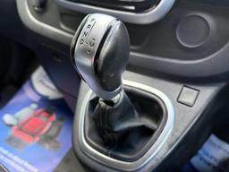Renault Trafic 2.0 dCi ENERGY 28 Black Edition EDC SWB Standard Roof Euro 6 (s/s) 5dr at 36th
