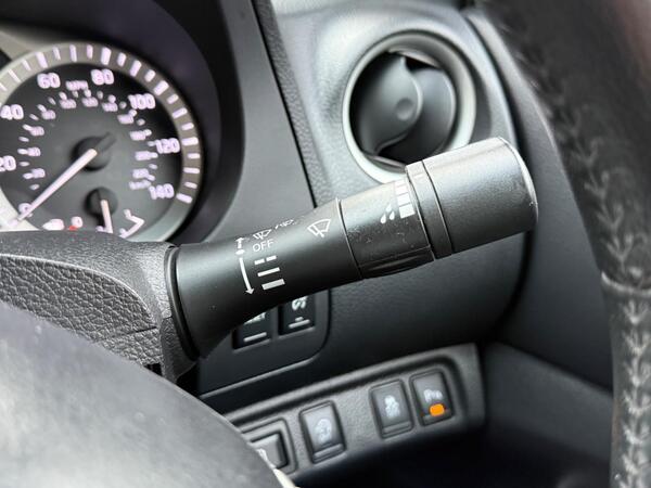 Nissan Navara 2.3 dCi Tekna 4WD Euro 6 (s/s) 4dr