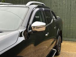 Nissan Navara 2.3 dCi Tekna 4WD Euro 6 (s/s) 4dr at 38th