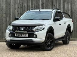 Mitsubishi L200 2.4 DI-D DC Barbarian Black Auto 4WD Euro 6 4dr (Roll Top) at 5th