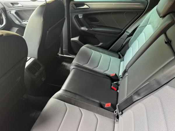 Volkswagen Tiguan 2.0 TDI R-Line DSG 4Motion Euro 6 (s/s) 5dr