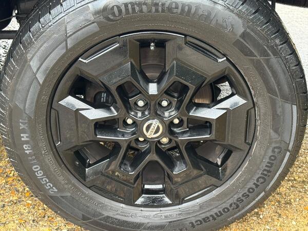 Nissan Navara 2.3 dCi N-Guard Auto 4WD Euro 6 4dr