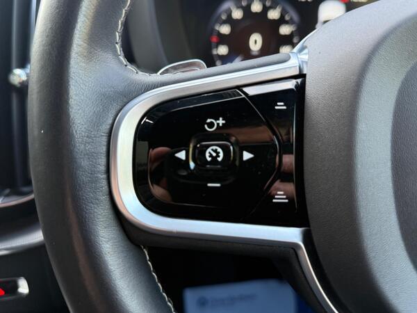 Volvo XC60 2.0 D4 R-Design Auto Euro 6 (s/s) 5dr